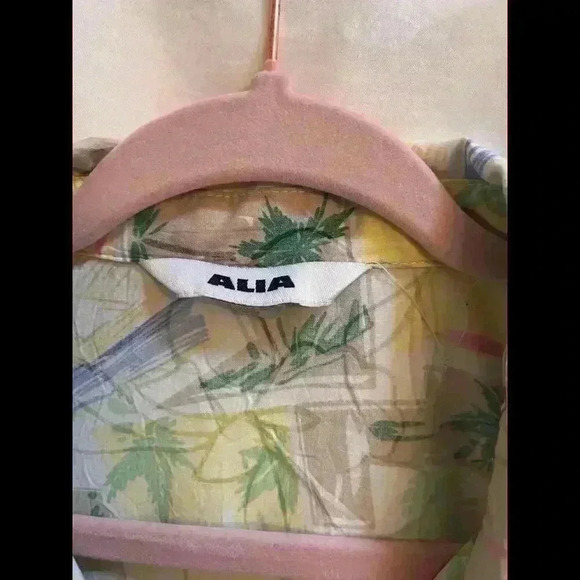 Alia Women’s Blouse size 24 - Picture 2 of 4